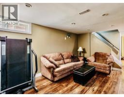 3775 MYRTLE - 17
