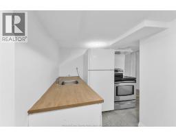 578 BROCK STREET - 19