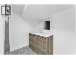 578 BROCK STREET - 26