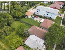 578 BROCK STREET - 33