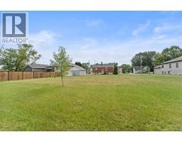 1226 SURREY DRIVE - 24