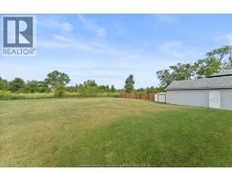 1226 SURREY DRIVE - 25