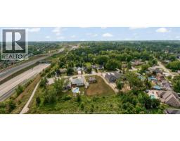 1226 SURREY DRIVE - 26