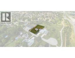 1226 SURREY DRIVE - 29