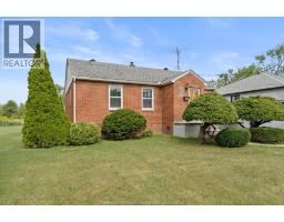 1226 SURREY DRIVE - 4