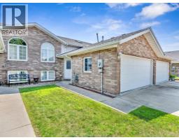 89 Peter AVENUE - 1