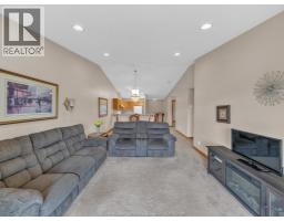 89 Peter AVENUE - 11