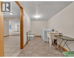 89 Peter AVENUE - 26