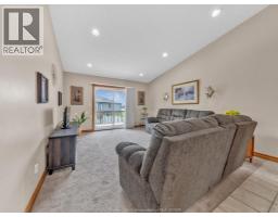 89 Peter AVENUE - 9