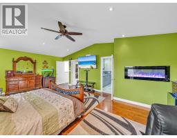 1098 STONEYBROOK CRESCENT - 21