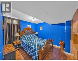 1098 STONEYBROOK CRESCENT - 39