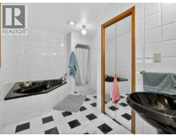 2495 Division ROAD North - 22