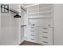 3563 DONATO - 22