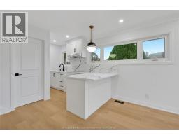 1377 GRANVILLE CRESCENT - 10