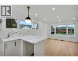 1377 GRANVILLE CRESCENT - 11
