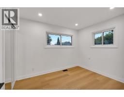 1377 GRANVILLE CRESCENT - 15
