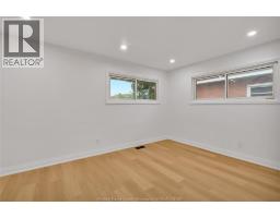1377 GRANVILLE CRESCENT - 20