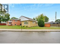 1377 GRANVILLE CRESCENT - 3