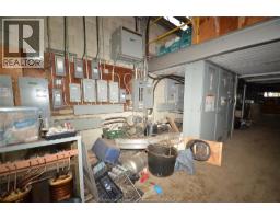 922 Talbot Road E - 7