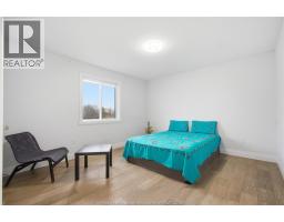 37 KINGSBRIDGE DRIVE - 23