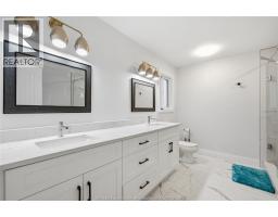 37 KINGSBRIDGE DRIVE - 25