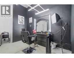 37 KINGSBRIDGE DRIVE - 30