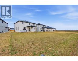37 KINGSBRIDGE DRIVE - 33