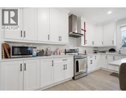 37 KINGSBRIDGE DRIVE - 6