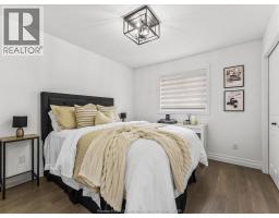 411 Thompson AVENUE - 19