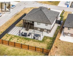 411 Thompson AVENUE - 3