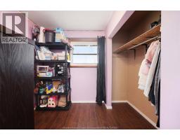12 PATRICIA AVENUE - 18