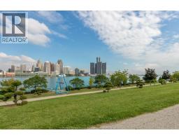 515 RIVERSIDE DRIVE West UnitNo. 1203 - 29