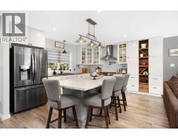 112 WASHINGTON COURT - 3