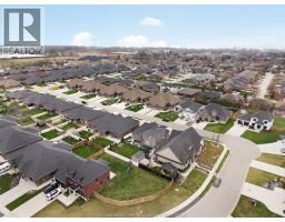 139 Blue Jay CRESCENT - 44
