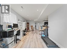 422 ROSEWOOD DRIVE - 21