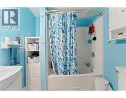 422 ROSEWOOD DRIVE - 27