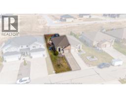 422 ROSEWOOD DRIVE - 37