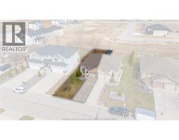 422 ROSEWOOD DRIVE - 38