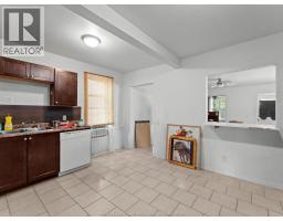 253 CURRY AVENUE - 19