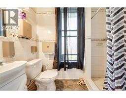 122 TALBOT STREET South - 30