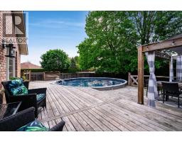 7 Stockwell CRESCENT - 42