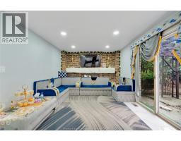 655 ROSELAND DRIVE South - 10