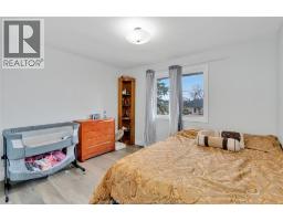 655 ROSELAND DRIVE South - 17