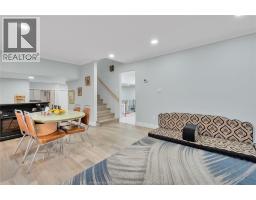 655 ROSELAND DRIVE South - 4