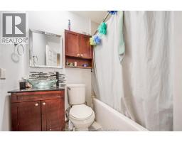 961 CURRY AVENUE - 17