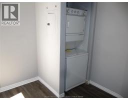 880 University AVENUE East - 13