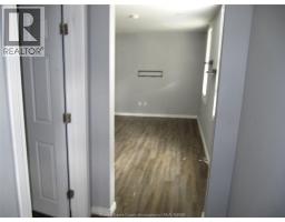 880 University AVENUE East - 5