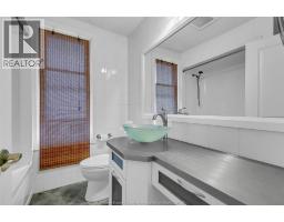 258 ELM AVENUE - 20