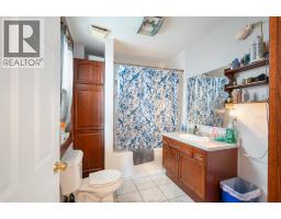 1441 RIVERSIDE DRIVE East - 13