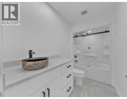 3672 Sutton AVENUE - 23